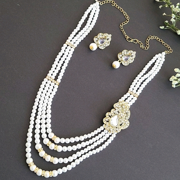 Jewelry - Pearl Necklace Set NIB